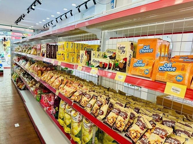 CÔ TÂM CẦN TUYỂN GẤP 3 BẠN BÁN HÀNG TẠP HOÁ