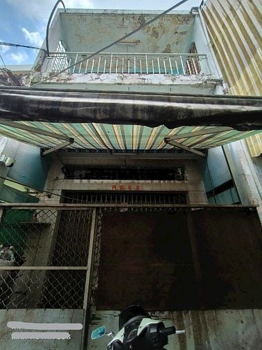 Cần bán nhà gấp khu vực trung tâm Quận 11 đường Lạc Long Quân P.3, giá