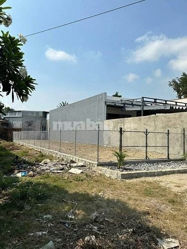 Bà Lan e chú Bê cha của anh Út nhờ bán nhanh dùm lô đất full thổ cư gi