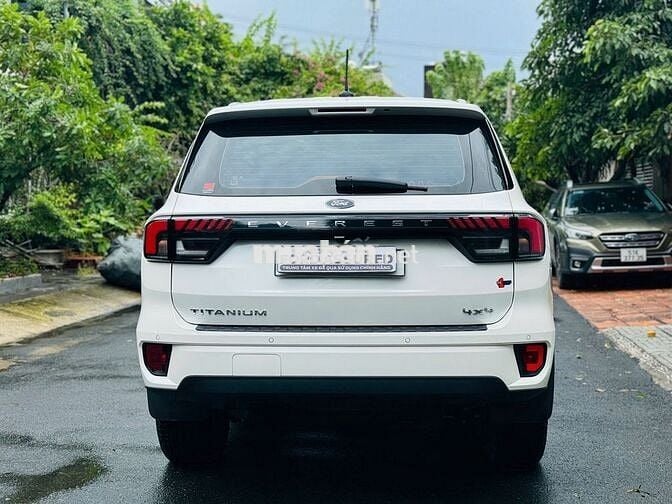 Ford Everest 2023 4X4  siêu đẹp giá còn fix