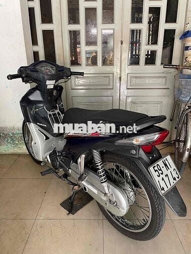 wawe s năm 2012 nhà mua mới chính hãng,còn mới