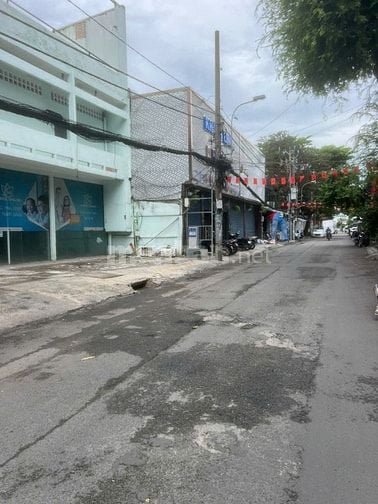 Cho thuê gấp MTNB Lý Thường Kiệt, Quận 11,ngang khủng 22.5m,150tr/thg