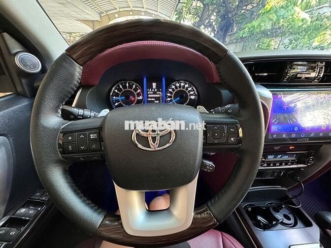 Toyota Fortuner 2.7AT(xăng,t/động)2017(giảm nhiều)