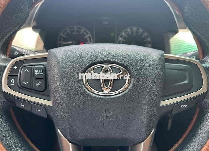 Toyota Innova 2018 2.0 E Gia Đình Cực Zin