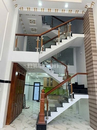Chính chủ gửi bán nhà đường Lê Văn Quới: 4mx18m đúc 4.5 tấm_ mới 100%