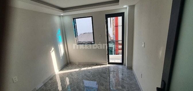Bán Nhà Hẻm 3m: Bùi Thế Mỹ P.10 Q.Tân Bình - dt:18m2 trệt 2 lầu ST