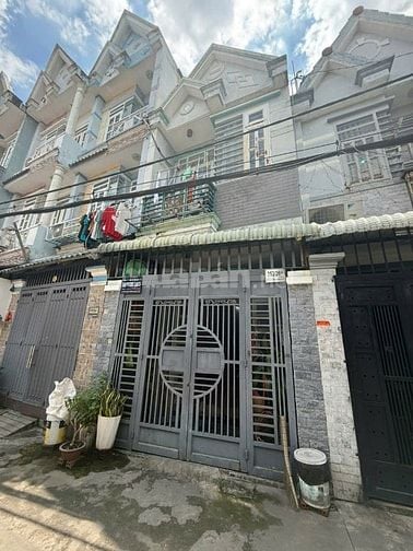 Bán nhà SHC tại Phương Hiệp Thành, Q12.