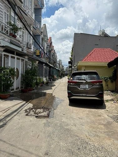 Bán nhà SHC tại Phương Hiệp Thành, Q12.
