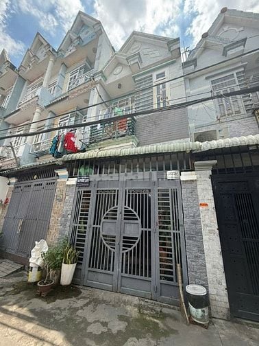 Bán nhà SHC tại Phương Hiệp Thành, Q12.