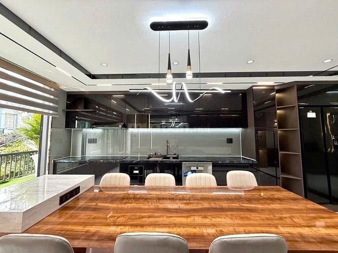 BÁN NHÀ ĐẸP THIẾT KẾ HIỆN ĐẠI XE HƠI ĐẬU ĐƯỢC TRONG NHÀ Đ.PHAN TÂY HỒ