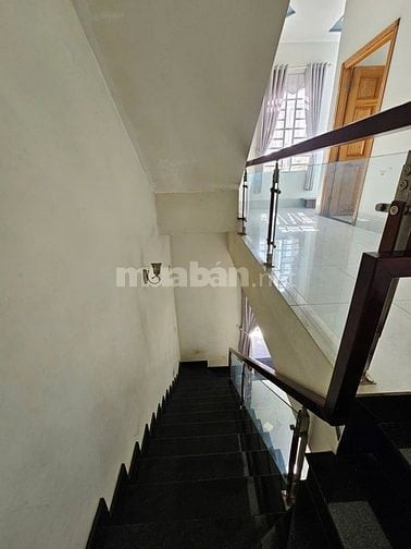 Bán NHÀ Mặt Tiền Tại Thành Phố Dĩ An