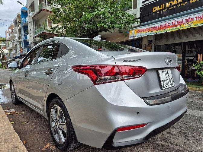 Cần bán Accent (ATH 1.4L) sx 2019AT,màu bạc,gđ sử dụng mới 98%.
