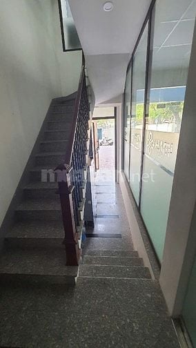 🇻🇳 Cho thuê nguyên căn liền kề cạnh Royal City 90m2 5 tầng thang máy