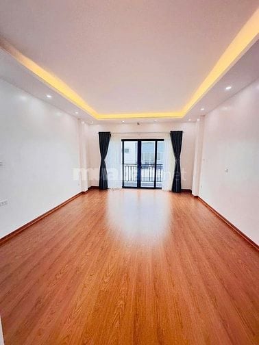 BÁN NHÀ PHỐ GIÁP NHẤT, 10M RA PHỐ, 8T THANG MÁY, NGÕ Ô TÔ GIÁ 13,5 TỶ 