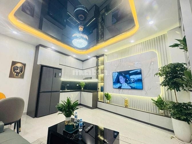 Nhỉnh 4 tỷ, căn tập thể Vip khu vực Đống Đa, 62m2* 2PN,  ngõ thông