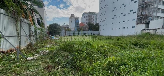 Cho thuê đất Mặt tiền đườngsố 77 Tân Quy,Q7, mặtsau là sông. DT:34x61m