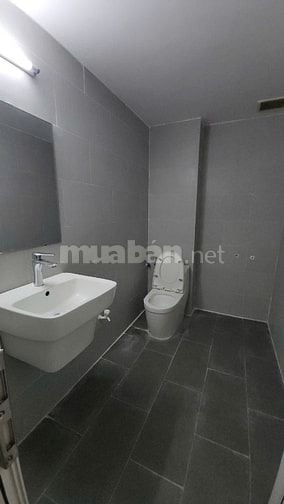 Cho thuê nhà 60m2 x 5 tầng, 2 Ô TÔ đi, vỉa hè rộng, KD tốt, 14,5 tr.