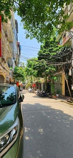 Cho thuê nhà 60m2 x 5 tầng, 2 Ô TÔ đi, vỉa hè rộng, KD tốt, 14,5 tr.