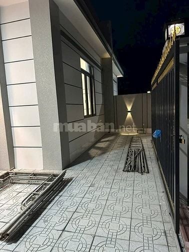 Bán nhanh căn nhà gần chùa Hoằng Pháp, Hóc Môn 125m2 SHR. Giá 900tr