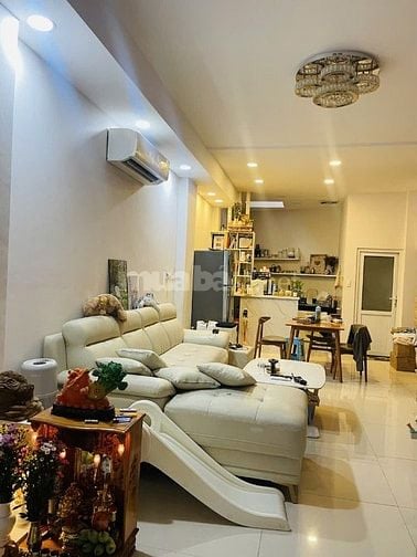 Còn lại 1 căn duy nhất khu vip đường Quang Trung. Ngang 7m nhình 8 tỷ