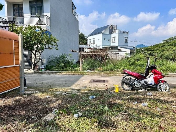 TIN THẬT CẦN BÁN LÔ ĐẤT Đ.TRẦN THỊ CẨM X.TÂN PHÚ TRUNG 120M2 GIÁ 600TR