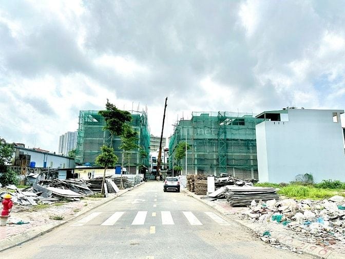 Bán nhà mặt phố tại Phố Phụng Pháp 6,9 tỷ - 70m2- 5 Tầng- Ô Tô Đỗ Cửa 