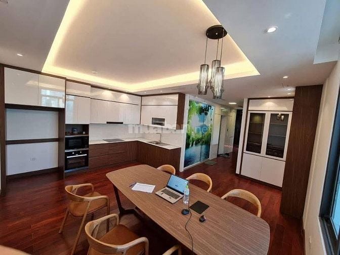 Bán Nhà Mặt Phố VIP, Hoàng Cầu, Đống Đa 216m, 9 tầng, mt10.5m, 118 tỷ