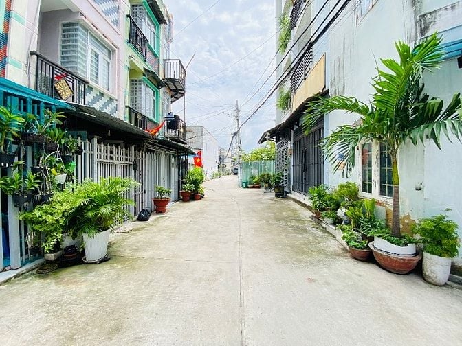 Bán nhà tx22 đúc 1 lầu Sh riêng
