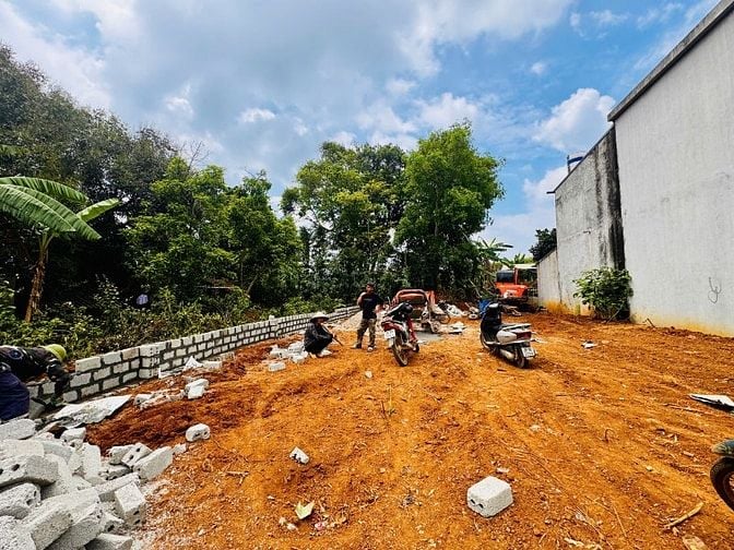 Bán đất mặt đượng nhựa liên xã tại Cao Phong Hòa Bình DT 290m2 có 60m 