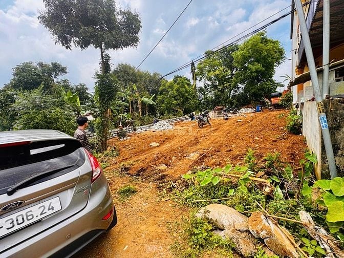 Bán đất mặt đượng nhựa liên xã tại Cao Phong Hòa Bình DT 290m2 có 60m 