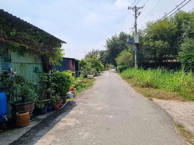 MT LÊ THỊ NGHĨ XÃ PHƯỚC THẠNH 130m2 FULL THỔ CƯ ĐẤT SẠCH KDC ĐÔNG