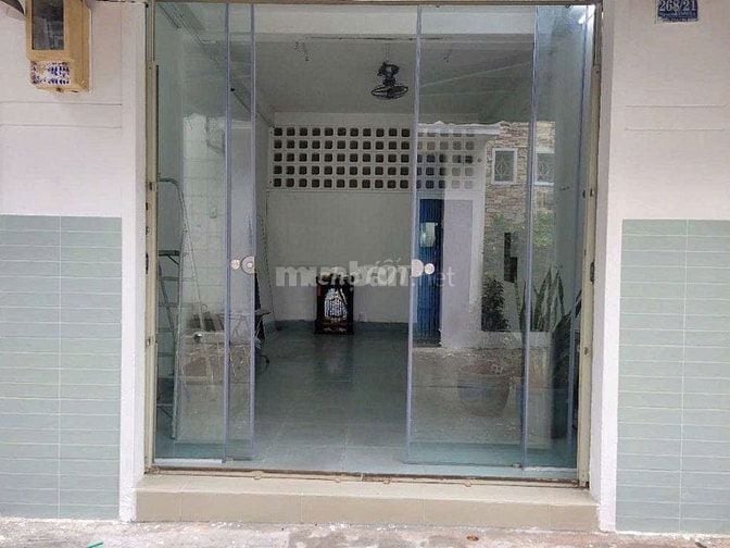 Cho thuê nhà hẻm 4m (XH) Nguyễn Tiểu La, P.8, Q.10 giá 16tr