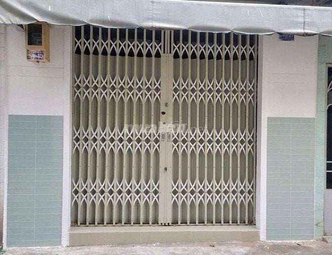 Cho thuê nhà hẻm 4m (XH) Nguyễn Tiểu La, P.8, Q.10 giá 16tr