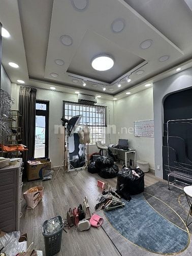 CHO THUÊ NHÀ MẶT TIỀN NGUYÊN CĂN ĐẸP ĐƯỜNG ĐÔNG ĐÚC