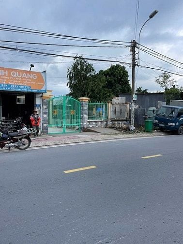 BÁN/CHO THUÊ NHÀ MẶT TIỀN-VỊ TRÍ ĐẮC ĐỊA: 618 Đoàn Nguyễn Tuấn, phí 2%