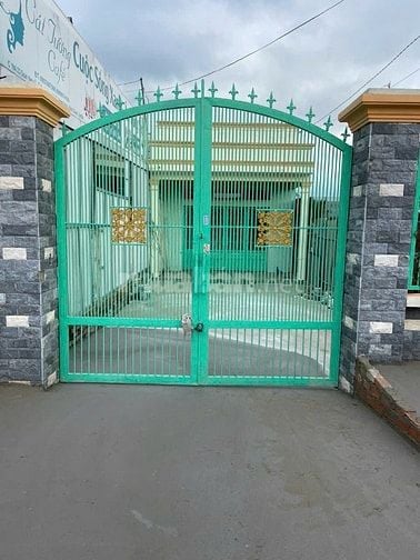 BÁN/CHO THUÊ NHÀ MẶT TIỀN-VỊ TRÍ ĐẮC ĐỊA: 618 Đoàn Nguyễn Tuấn, phí 2%
