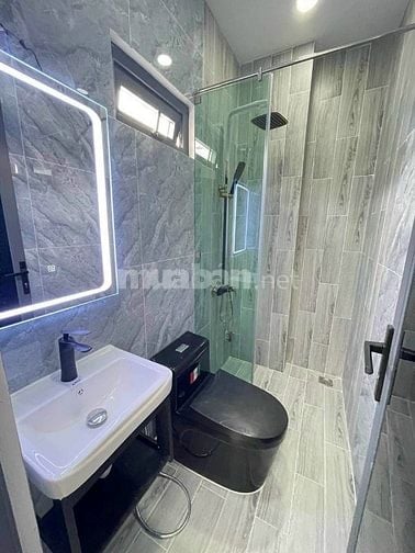 Mặt tiền Nguyễn Tri Phương Q10, 4x16, 4 tầng nhà mới, chỉ 26.5 tỷ TL