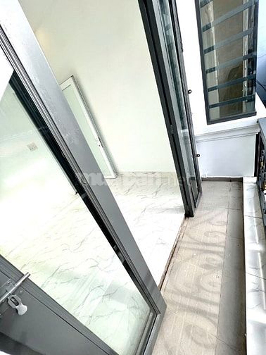 2.8 tỷ nhà shr quận 12 , 2 pn 24m2 hẻm ba gác nhà chính chủ 