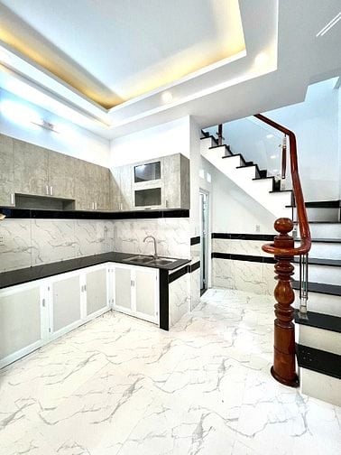 2.8 tỷ nhà shr quận 12 , 2 pn 24m2 hẻm ba gác nhà chính chủ 