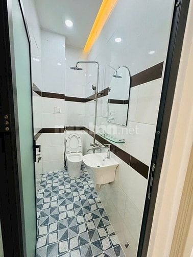 Nhà Hậu Giang Phường 4 Tân Bình. Đường 6m dt60m2/4ty800. Sổ sẵn