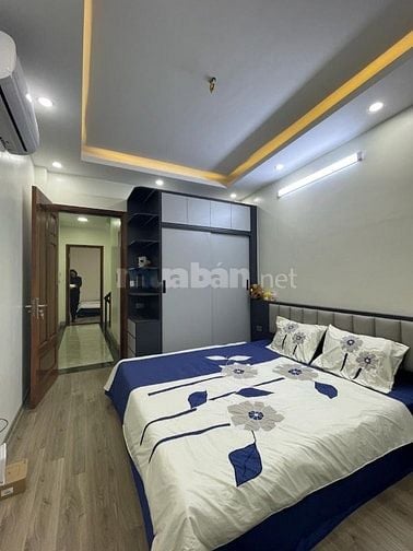 Bán nhà phân lô nguyễn phúc lai - hoàng cầu