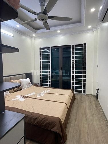 Bán nhà phân lô nguyễn phúc lai - hoàng cầu
