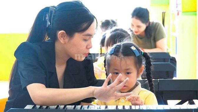 Trường mầm non Bé Hạnh Phúc cần tuyển Giáo viên mầm non, Kế toán