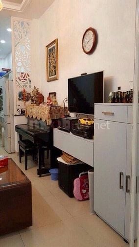 NHÀ 4 TẦNG BTCT- 30M2 - BAN CÔNG SÂN TRƯỚC - DT 30M2 - GIÁ 5.7 TỶ