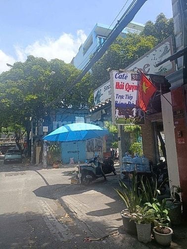 Cần sang quán cafe góc 2 mặt tiền đường Nguyễn Trường Tộ giá 130tr