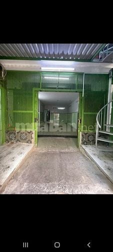 Nhà đường xe hơi lo V Nguyễn thị tan dt: 4m x 12m, lung 