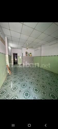 Nhà đường xe hơi lo V Nguyễn thị tan dt: 4m x 12m, lung 