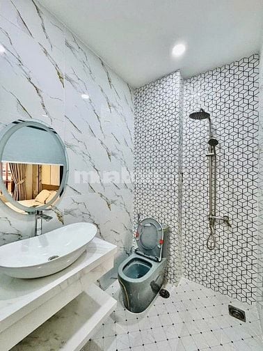 CHÚ VĨNH BÁN NHÀ VỪA HOÀN CÔNG, TẶNG BỘ NỘI THẤT XỊN ĐẸP Đ.NG HỒNG ĐÀO