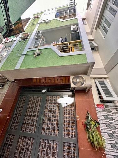 Bán nhà gấp khu phố Bùi Viện Quận 1, giá chỉ 4.95ty