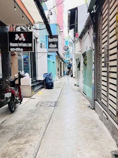 Bán nhà gấp khu phố Bùi Viện Quận 1, giá chỉ 4.95ty